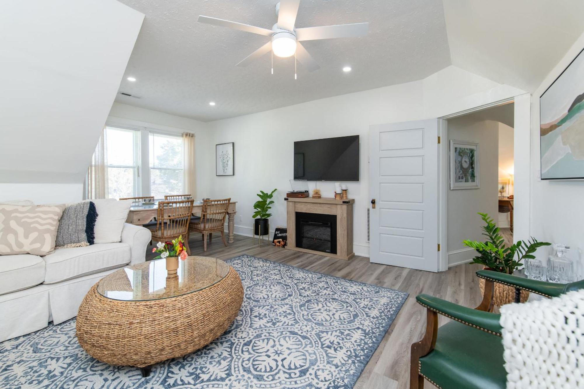 Loft On Capital - Ideally Located To Distilleries Frankfort Exterior foto