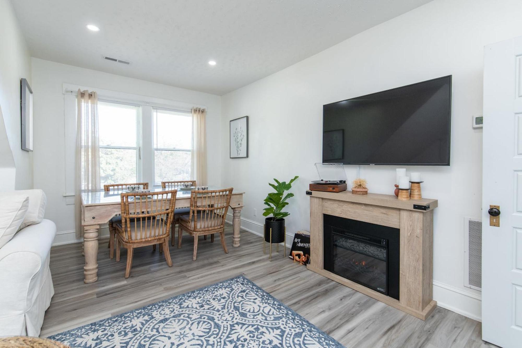 Loft On Capital - Ideally Located To Distilleries Frankfort Exterior foto